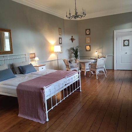 Gartenzimmer Im Schloss Neuhausen Neuhausen  Bagian luar foto